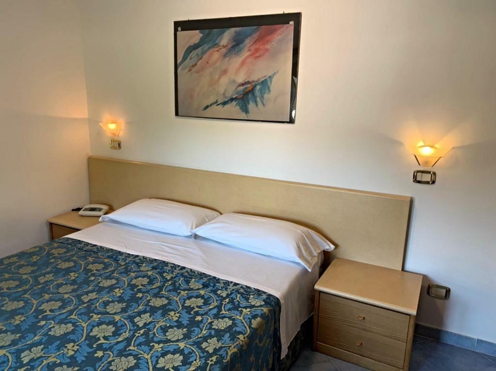 Hotel La Pergoletta SantʼAgata sui Due Golfi Екстериор снимка